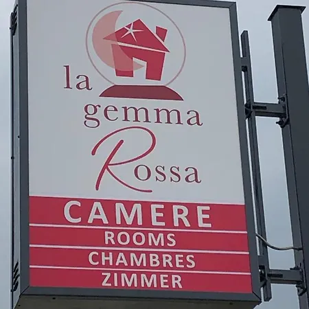 Guest house La Gemma Rossa Martiniana Po