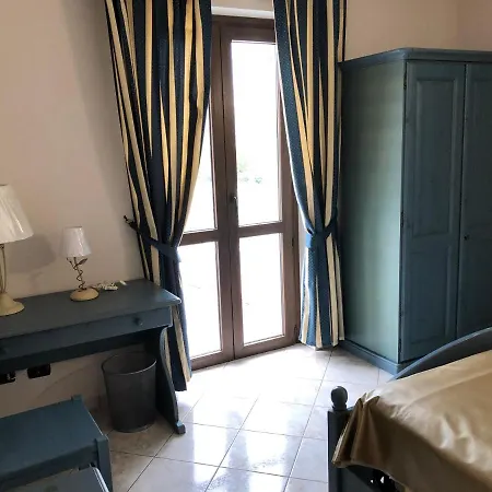 ゲストハウス La Gemma Rossa Martiniana Po